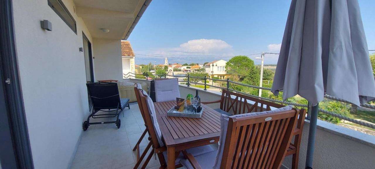 Holiday Home Velebit Нин Экстерьер фото