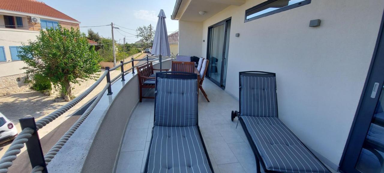 Holiday Home Velebit Нин Экстерьер фото