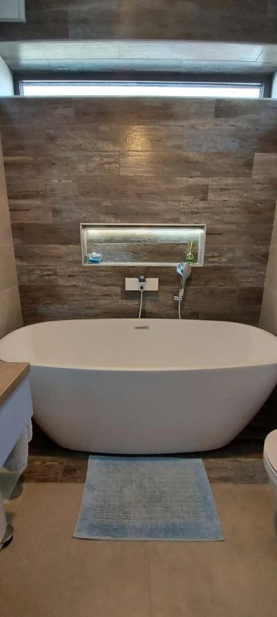 Holiday Home Velebit Нин Экстерьер фото