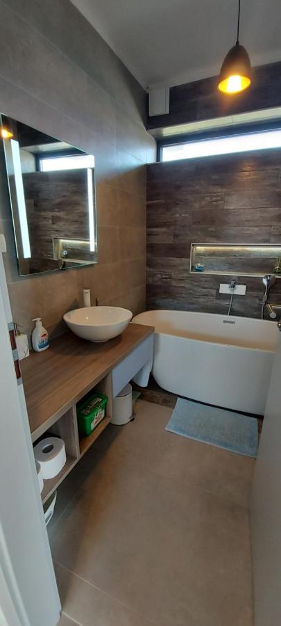 Holiday Home Velebit Нин Экстерьер фото