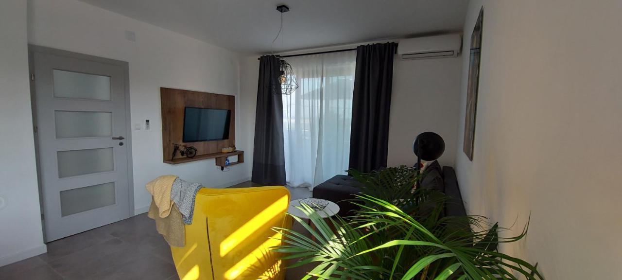 Holiday Home Velebit Нин Экстерьер фото