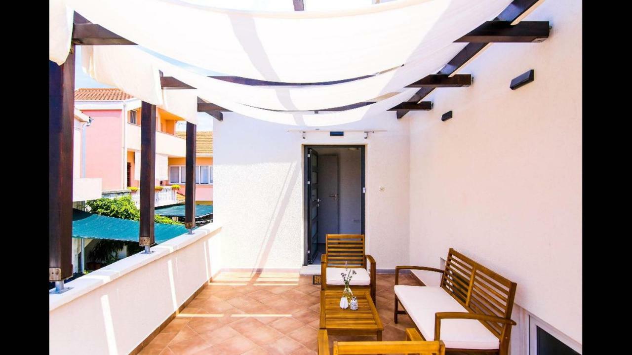 Holiday Home Velebit Нин Экстерьер фото