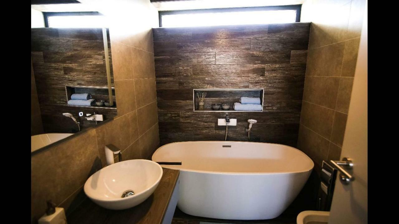 Holiday Home Velebit Нин Экстерьер фото